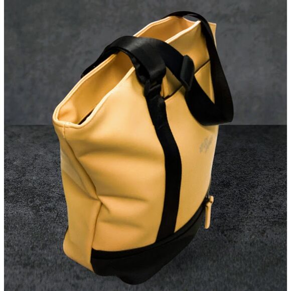 Atley James Bradshaw Travel Tote in Yellow/Black Adjustable Srtap NWT - Picture 2 of 9